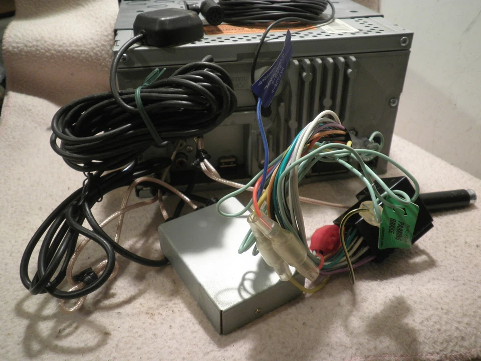 PIONEER AVIC F320BT AUTORADIO CD CON NAVIGATORE OTTIMO STATO COMPLETA PERFETTA - Immagine 4 di 4