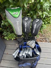 FULL SET OF MENS RIGHT HANDED MAXFLI / ADAMS GOLF CLUBS IN LIGHTWEIGHT CART BAG