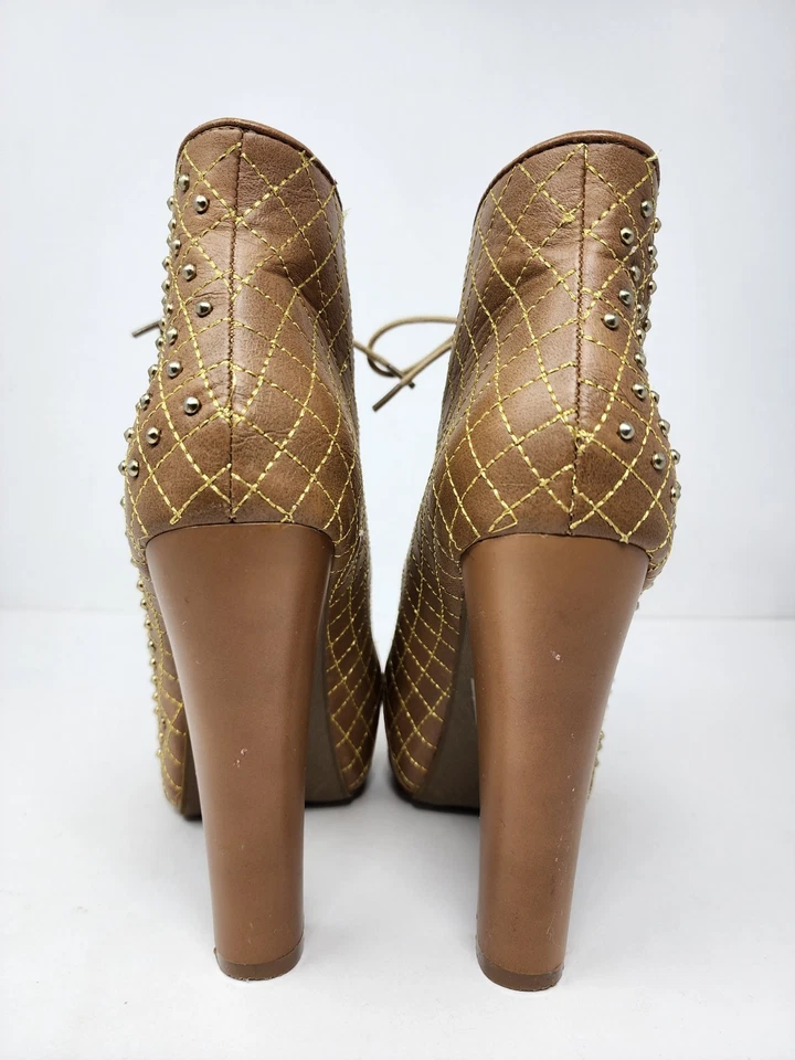 Charlotte Russe Mujer 7 Camel Tostado Acolchado Botines Tacones Dorado Tachuelas Botines Foto 3 de 4