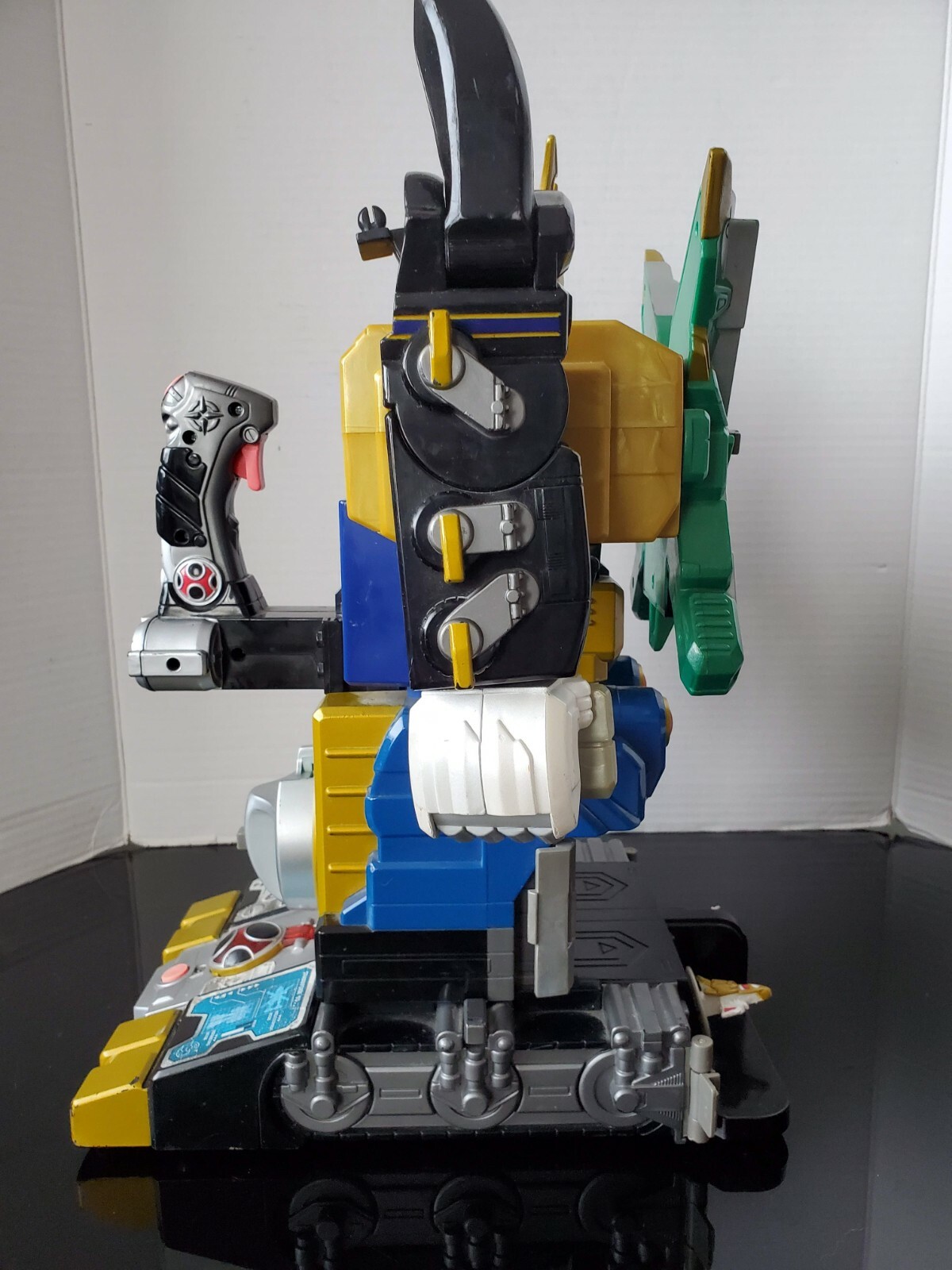 Picture 4 of 12