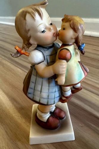 *RARE* Goebel Hummel #311 Kiss Me Old Style 6”Doll With Socks + Cheek Variation