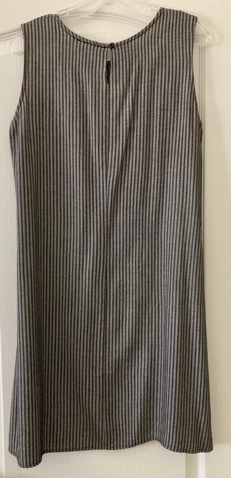 Notations Clothing Co. Vestido de sol sin mangas para mujer talla M Rayas negras y grises  Foto 2 de 4