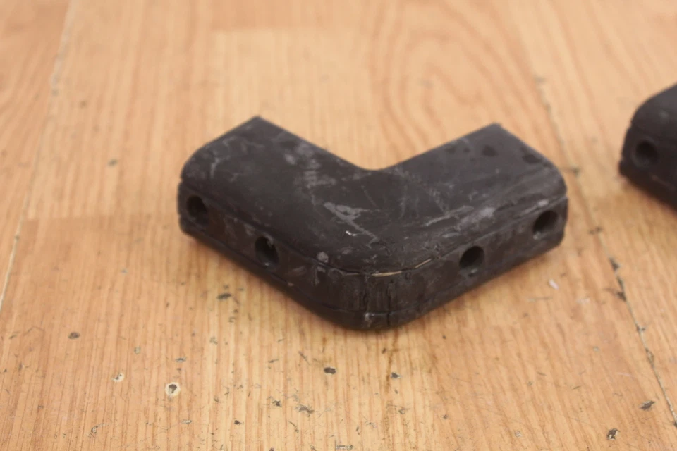 Parachoques esquinero derecho e izquierdo Sea-Doo SP 587 1989 - par Foto 2 de 4