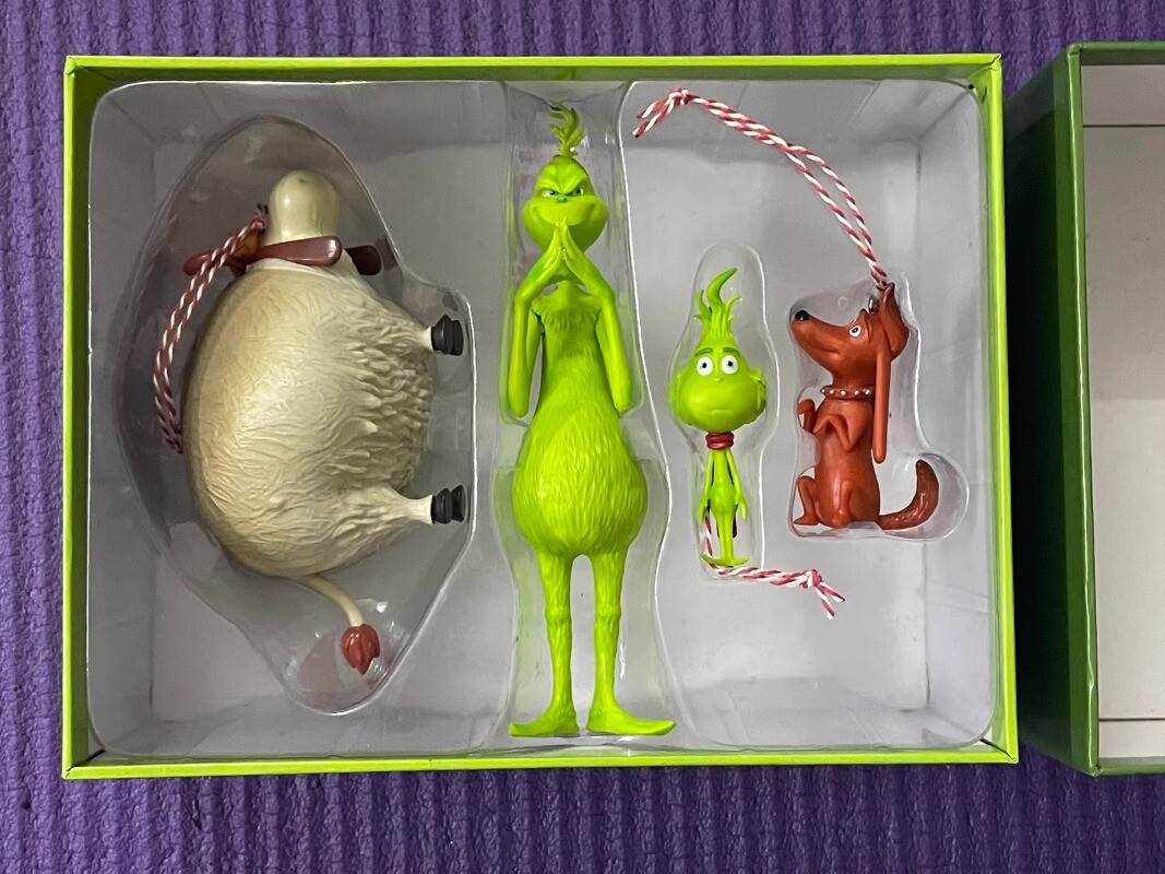 Grinch Cartoon Action Figure Pack – Collectible Illuminated Decorations Gift