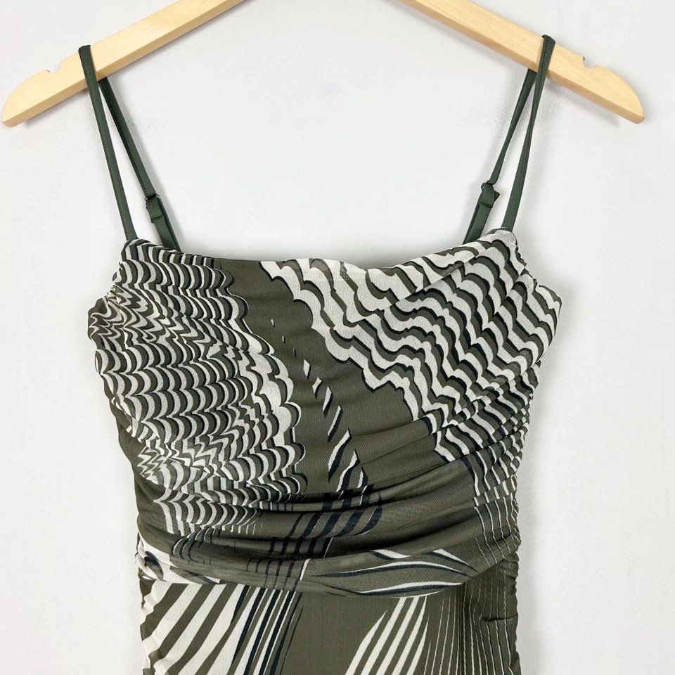 NOVO Vestido Midi Express Olive Estampado Body Contour Ruched Tamanho Pequeno Feminino - Imagem 3 de 4