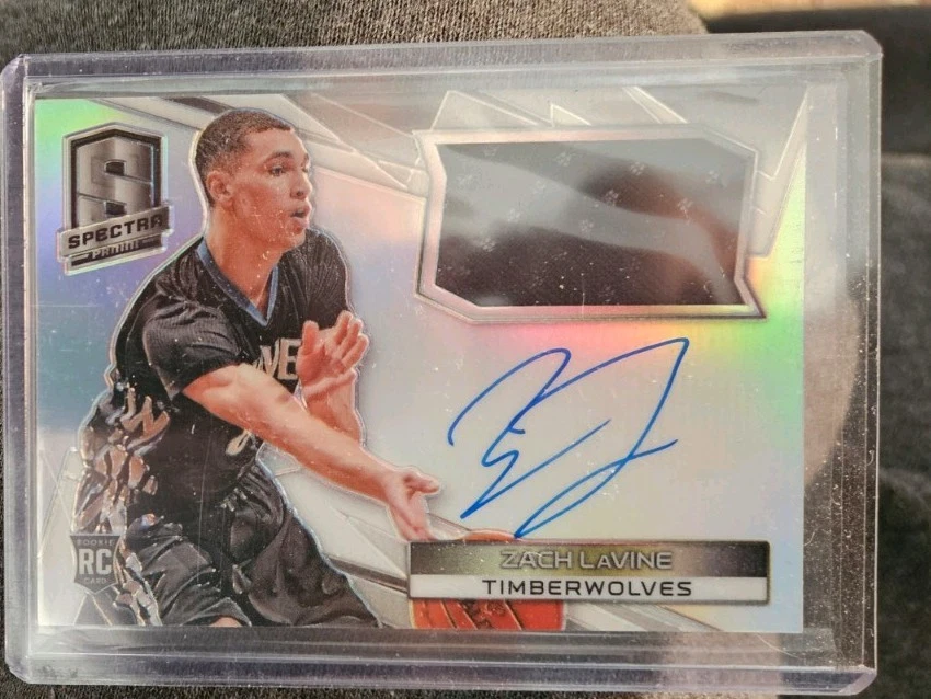 Zach LaVine Sports Trading Card Singles Autographed Basketball for