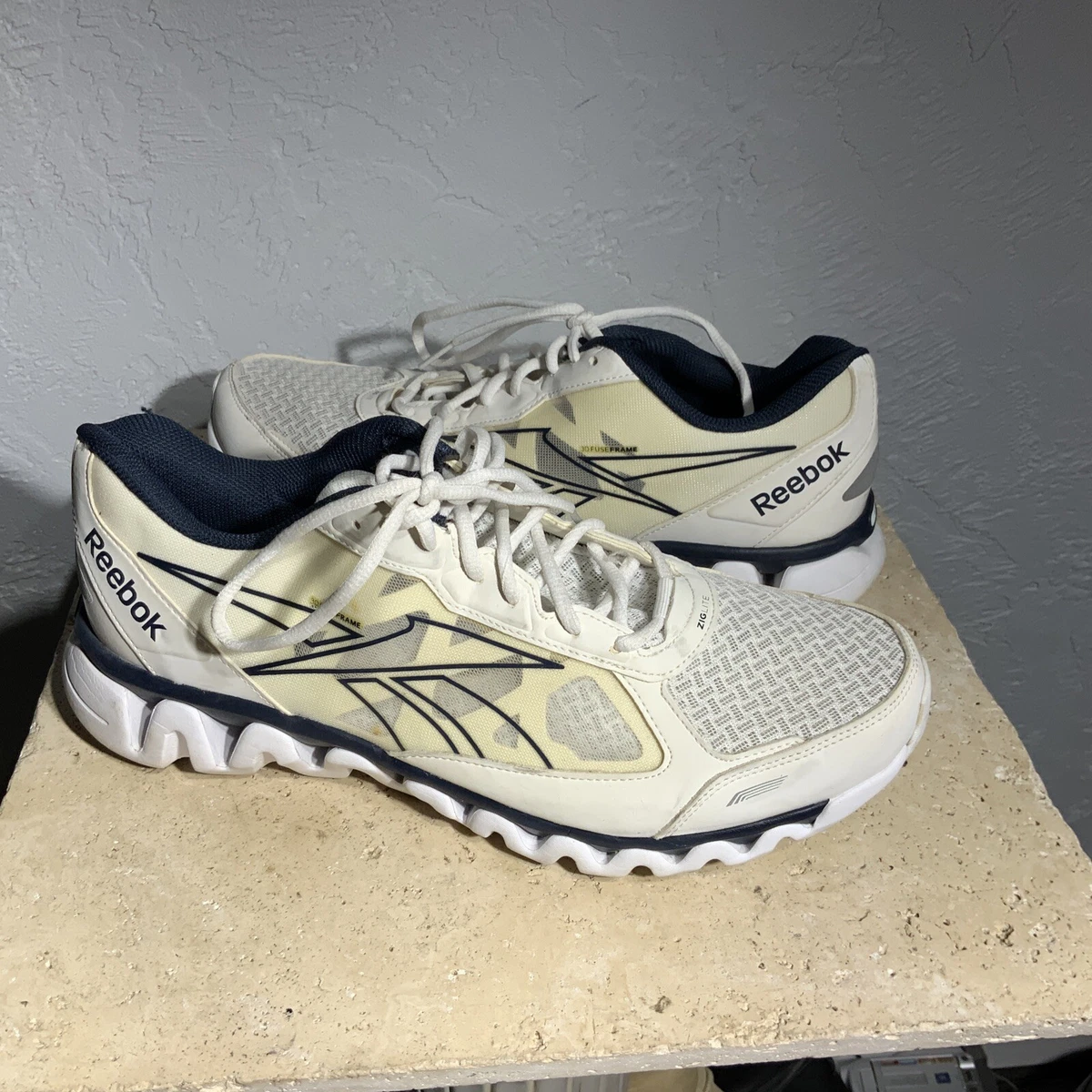 Reebok Zigtech Ziglite Rush White Gray Running Shoes Men s Size 13 EE M44041