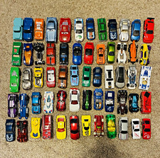 Disney Pixar Cars Diecast Toy Car Collection/Lot w/ Red Carrying Case