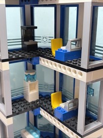 LEGO CITY: Police Station (60141) used incomplete