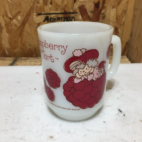 VTG 1980s Raspberry Tart (Strawberry Shortcake) Milk Glass Anchor Hocking Mug