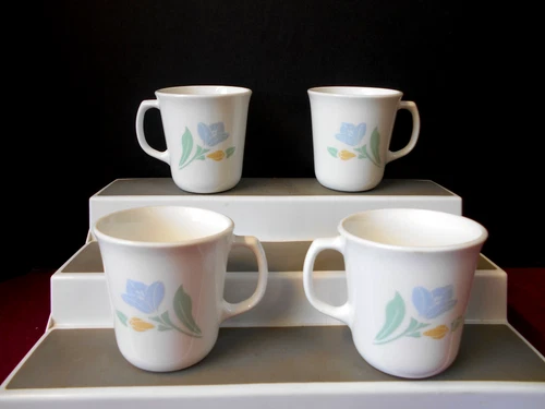 Lot of 4 Vintage Corelle Corning Ware Coffee Cups Floral Design