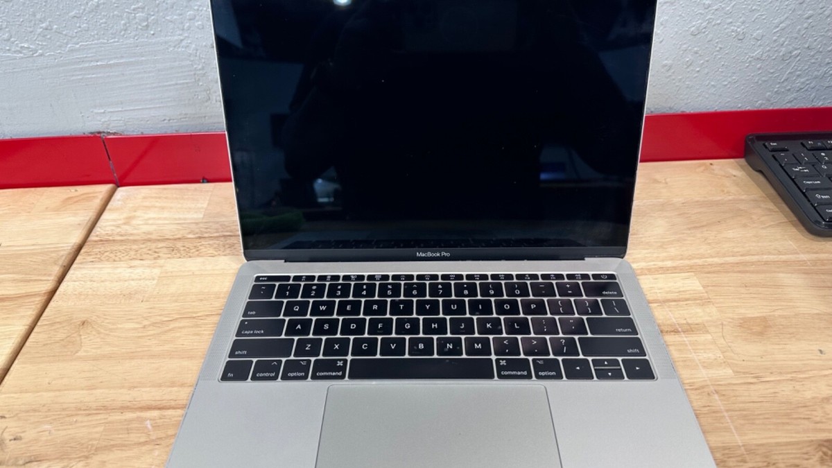 MacBook本体 Apple MacBook Pro A1502 Apple MacBook Pro A1502 (MF839LL/A) Laptop 13