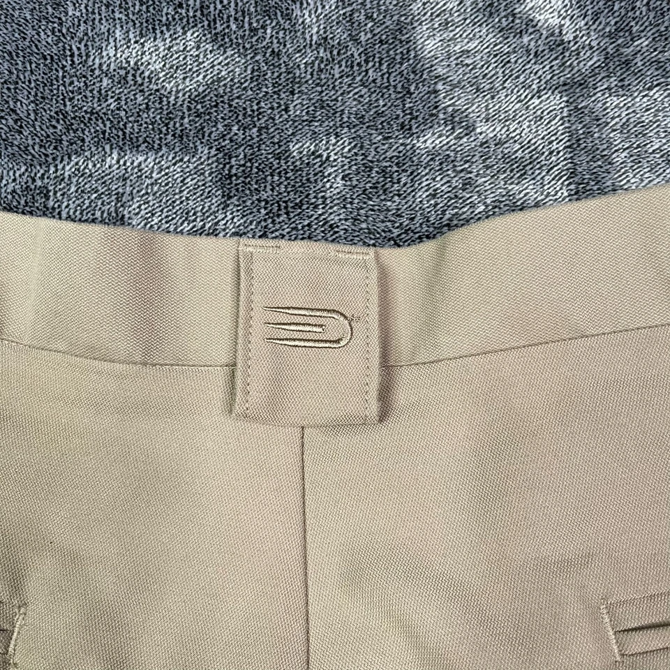 Pantalones Cortos de Golf Dockers Calce Relajado Para Hombres 34 Beige Frente Plano Poliéster Informal Chino Foto 4 de 4