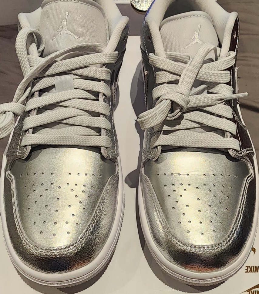 Nike Air Jordan 1 Low SE Metallic Silver FN5030-001 Women's Size 6