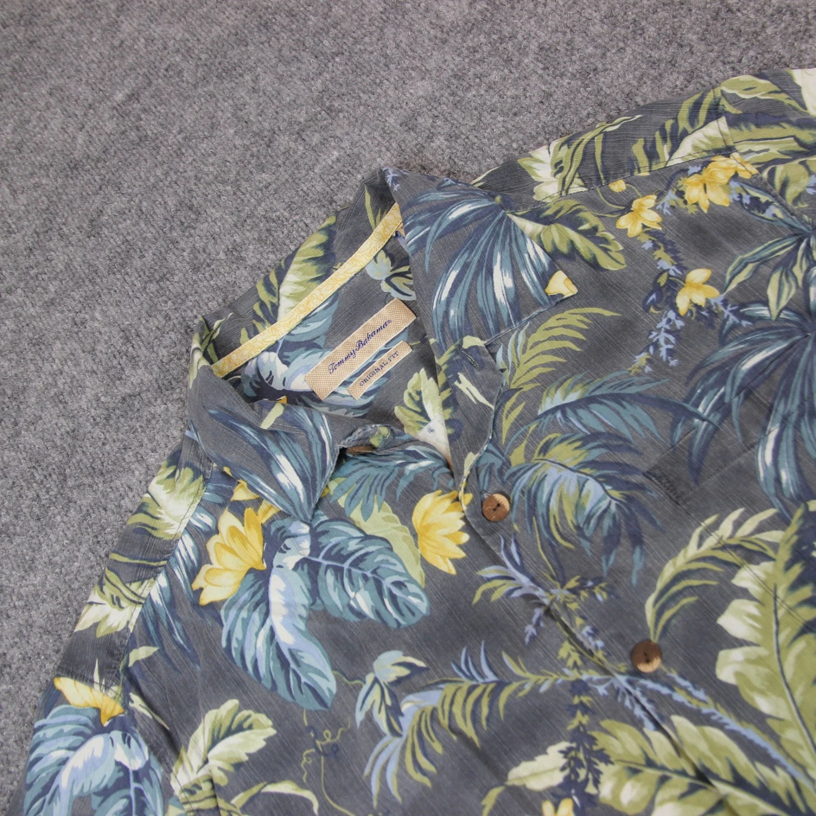 Tommy Bahama Shirt Men's Large Silk Hawaiian Floral Tropical Beach Button Camp