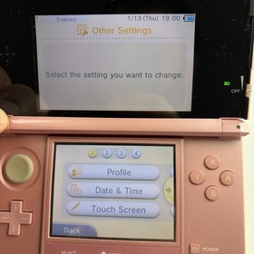 Nintendo 3DS Handheld Video Game Console Pink CTR-001 (USA) W Charger