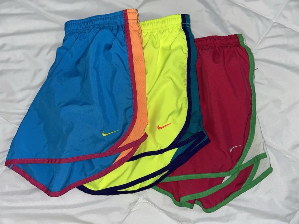 Girls Nike shorts Lot Of 3 Size XL - Image 2 of 2