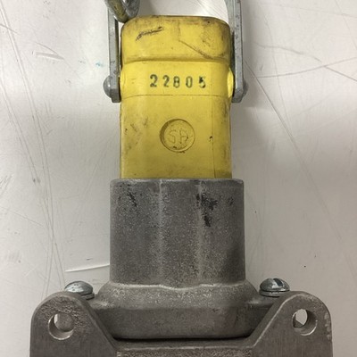 Crouse-Hinds 22805 Industrial Pin & Sleeve Connector Cap w/ Chain (Used) R-244