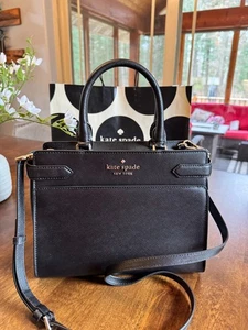 Kate Spade Staci Sachet moyen en cuir noir WKRU6951 NWT $399 Commerce de détail