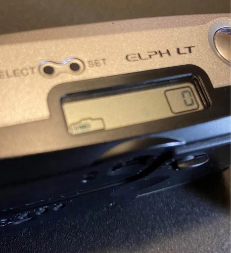 Canon ELPH Camera - Picture 3 of 10