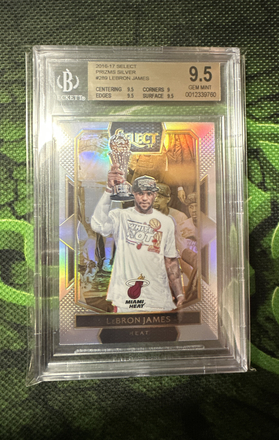 LeBron James 2016-17 Select Courtside #289 Silver Prizm Heat SP BGS 9.5 GEM MINT