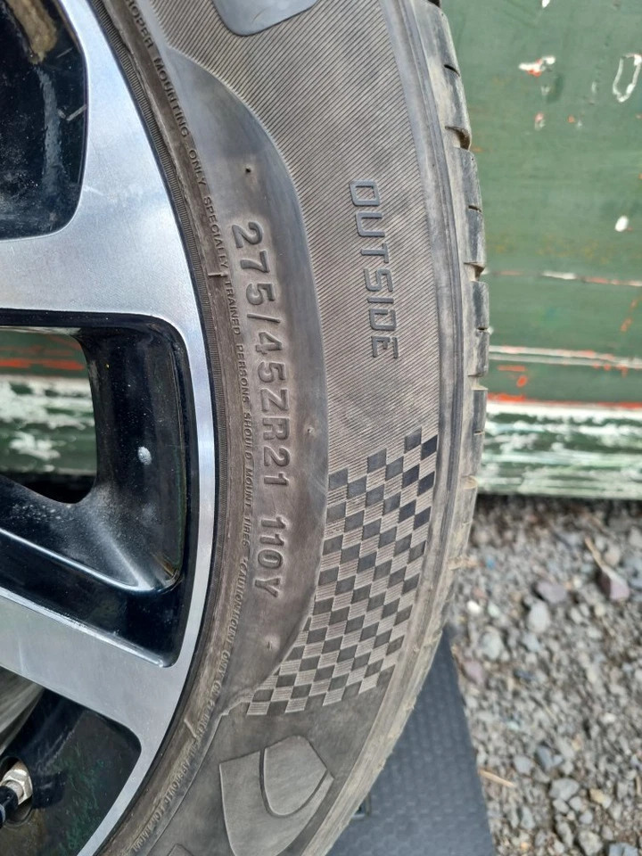 Land Rover DISCOVERY L462 2017-2020 Alloy ( C ) 275/45R21 - Image 4 of 4