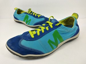 blue and yellow gym shoes