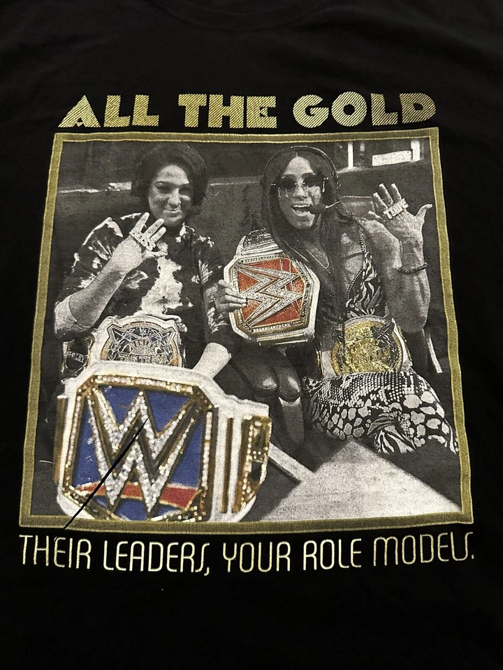 Camiseta de Lucha Libre WWE Authentic Wear Bayley & Sasha Banks Negra Talla 4XL Foto 2 de 4