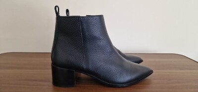 EVERLANE The Boss  Women's Boots Pebbled Leather Black Ankle Booties US 6.5 E96B