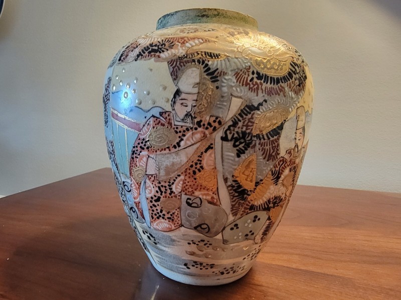 Circa 1800's Satsuma Antique Jar. COLLECTOR QUALITY  6.5"T  16"round  2.5"top