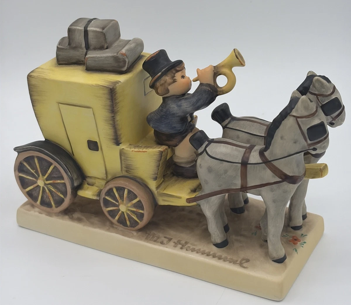 フンメル人形 The Mail is Here 郵便配達 馬車 フンメル人形 ＃226 THE MAIL IS HERE 郵便馬車 手紙はここだよ