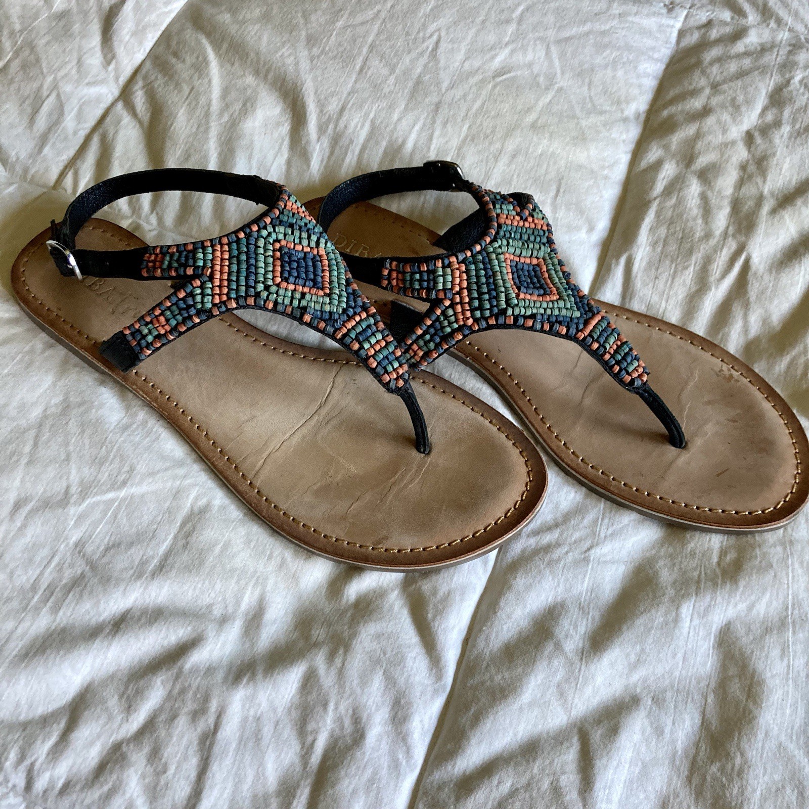 FILA Sandali Diba True Row 8M perizoma con perline fondo piatto cinturino alla caviglia multicolore boho