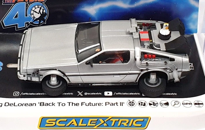 Scalextric Coche de Slot a Escala 1/32 C4541 - DeLorean Volador Regreso al Futuro II Foto 4 de 4
