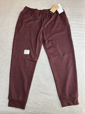 Nike Primary Dri-Fit UV Versatile Joggers Burgundy FZ0975-652 Men's Medium NWT
