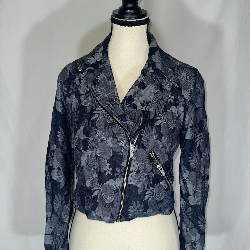 Blazer Bomber Veda • Caimán Floral Lino Talla Pequeña Foto 3 de 4