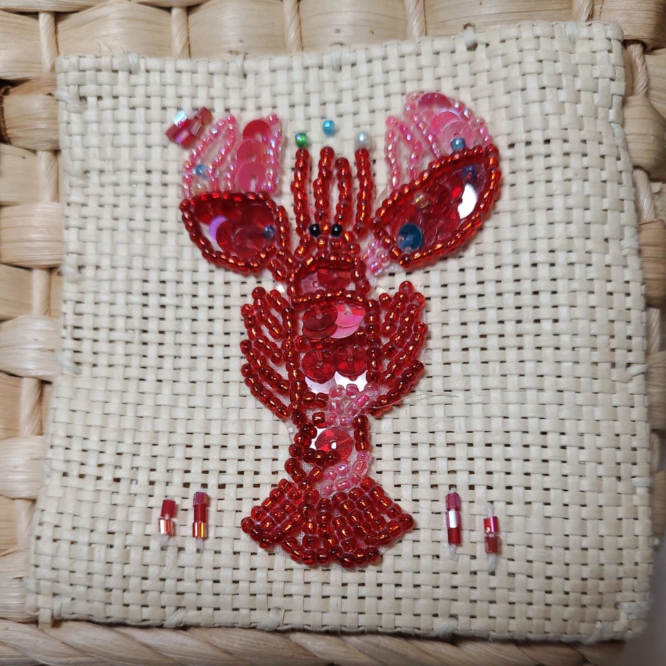 Bolso de mano de paja Quacker Factory apliques náuticos de lentejuelas ballena langosta faro Foto 4 de 4