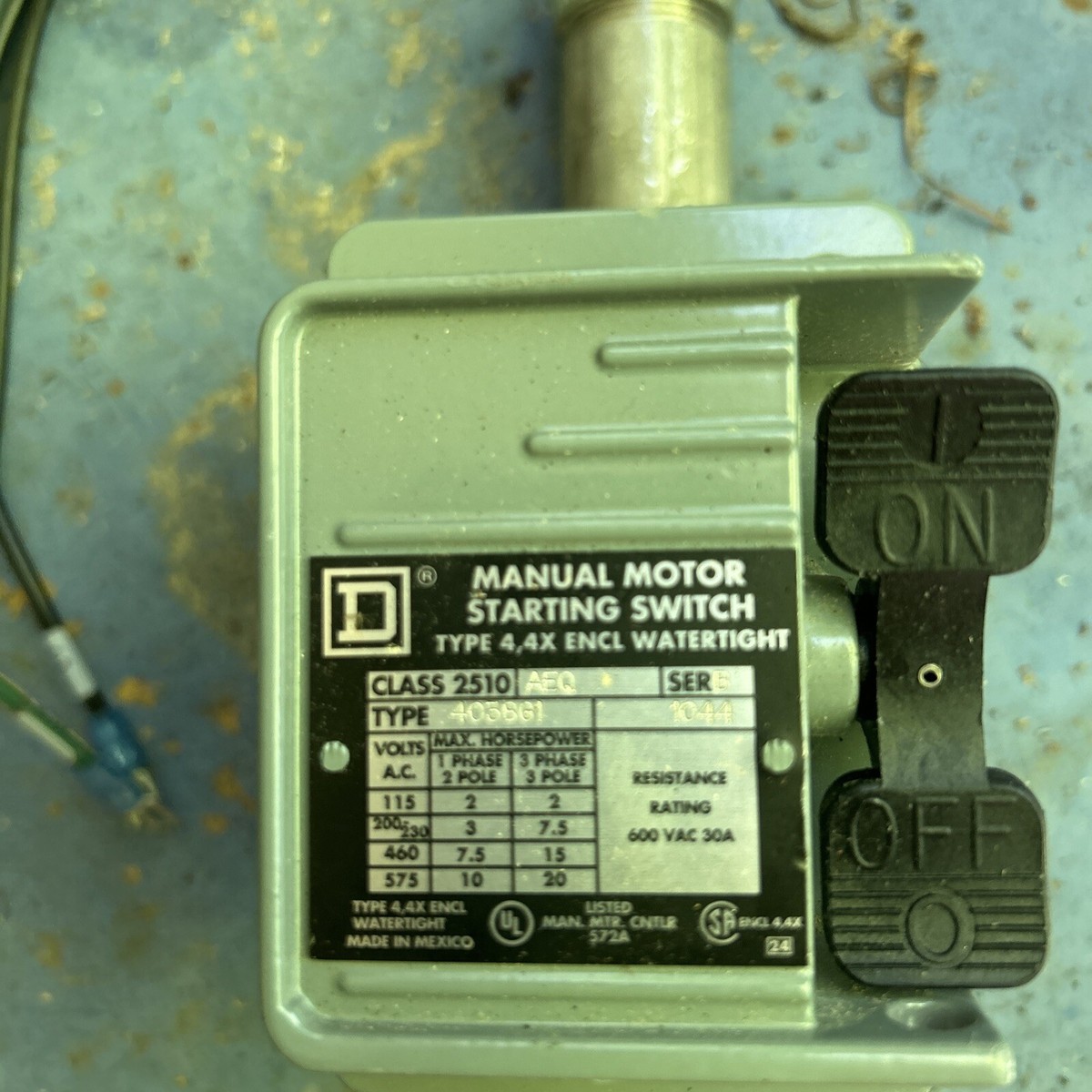Square D 2510 AEQ 3phase Manual Motor Starting Switch 600VAC 30A