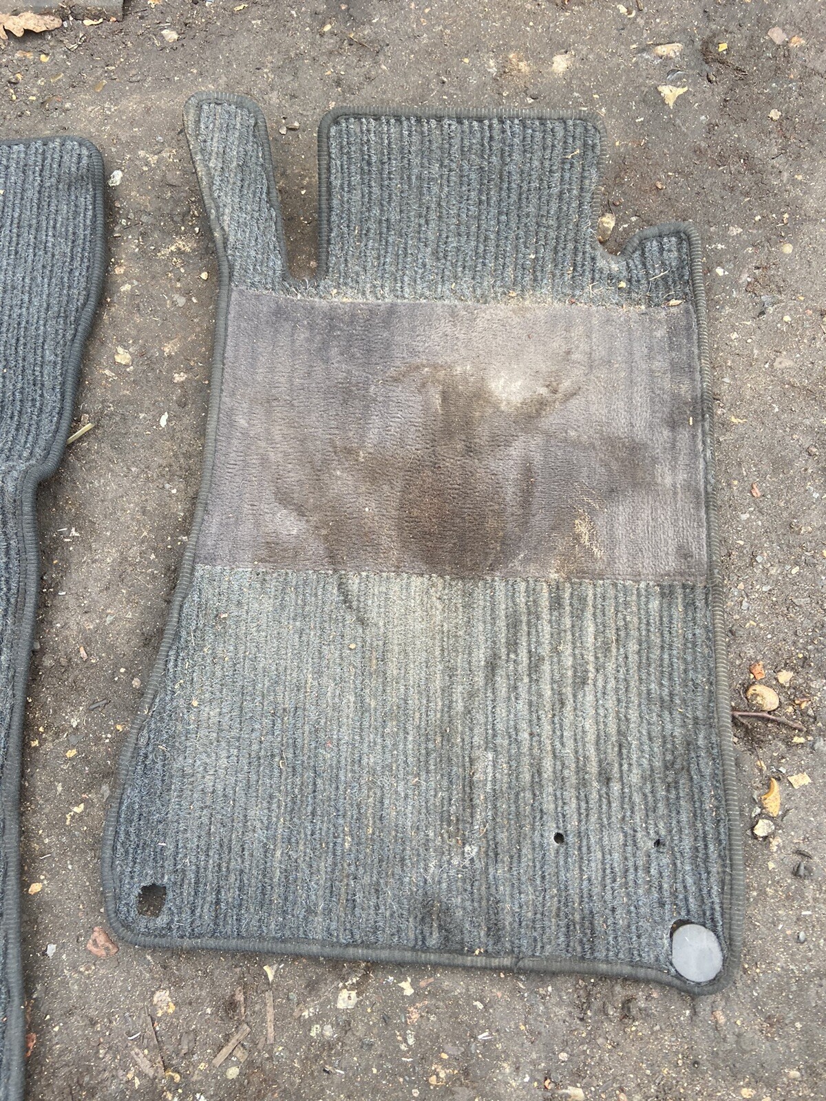 MERCEDES CLK W209 CARPET FLOOR MATS (NEED A GOOD CLEAN) ANTHRACITE eBay