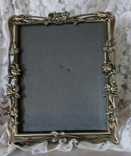 Beautiful Vintage Brass Bronze Metal Picture Frame Ornate Floral Design 8"x10"