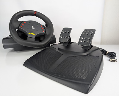Logitech MOMO Racing Force Feedback Wheel + Pedals PC E-UH9