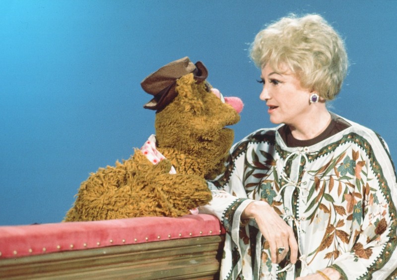 LMP105-172 1970s The Muppet Show Singer Phyllis Diller ORIG 35mm Color Slide
