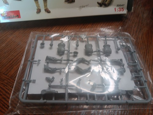 1/35 Miniart EE. UU. Jeep Crew & MP's (5) (Edición Especial) - Imagen 4 de 4