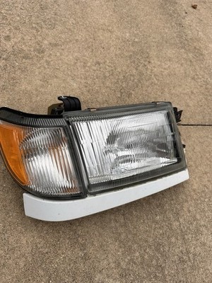 99-00 Subaru Forester Headlight Turn signal Glass Oem White RH Passenger side