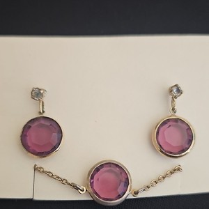 Avon Gold Tone Purple Stone Necklace & Earrings Jewelry Set Signed