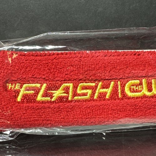 DC The Flash CW Sweatband Headband Promotional Item Brand New Sealed Rare - Picture 4 of 5