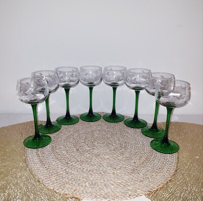 Lot de 8 Verres à Pied - Gravés à Décor Floral - France