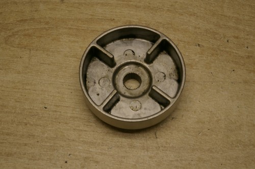 BMW K 1200 GT Lichtmaschine Cush Antrieb Gummi Topf Träger 7675457