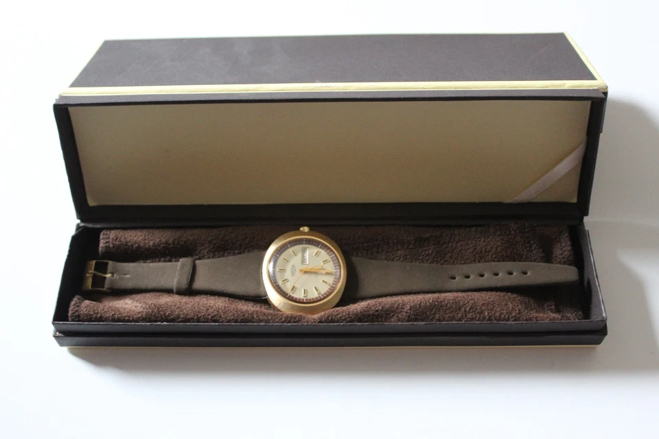 Reloj Hombre Vintage Vulcain Mod Automático de Prominente Colección Estate Foto 3 de 4