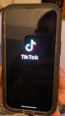 Tictok installed Apple iPhone 13 - 128 GB - Blue (Straight Talk)