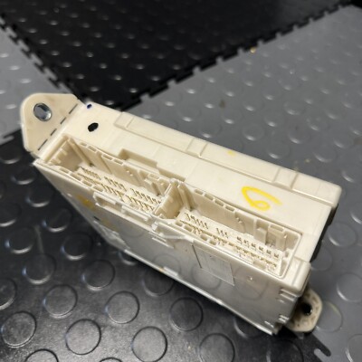 2006-2011 LEXUS GS350 FRONT LEFT DRIVER DASH JUNCTION FUSE BOX